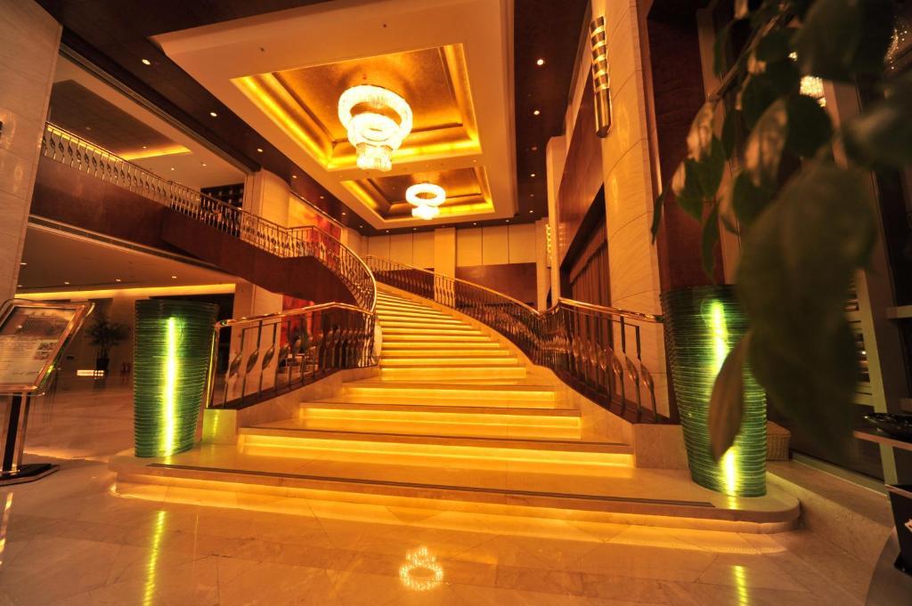 S&N Dalian Hotel Buitenkant foto