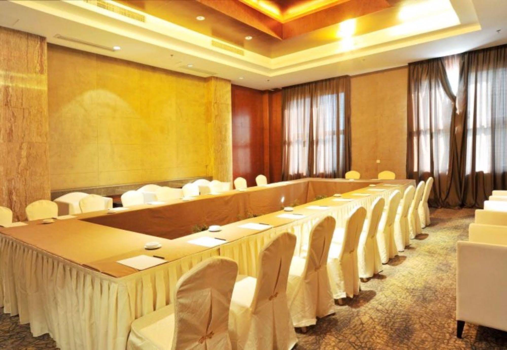 S&N Dalian Hotel Buitenkant foto