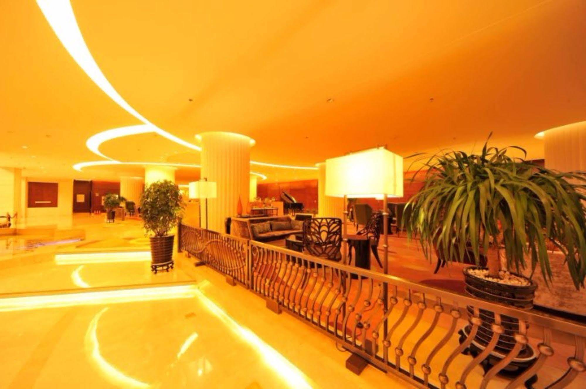 S&N Dalian Hotel Buitenkant foto
