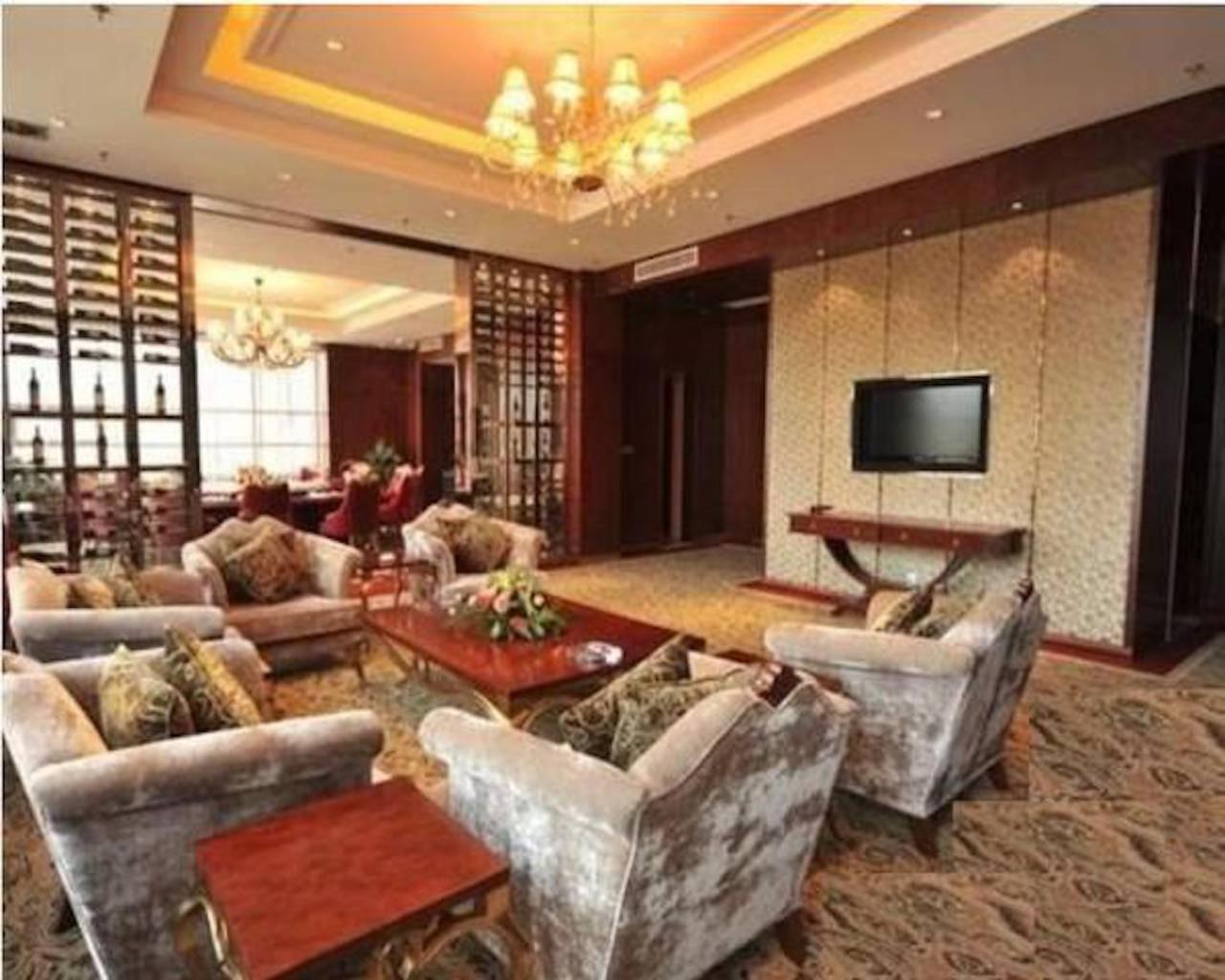 S&N Dalian Hotel Buitenkant foto